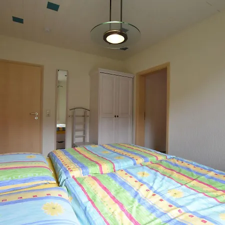 بيت للعطل Luxurious Bungalow In Elmenhorst-lichtenhagen With Garden *