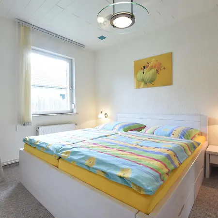 Luxurious Bungalow In Elmenhorst-lichtenhagen With Garden بيت للعطل Elmenhorst/Lichtenhagen